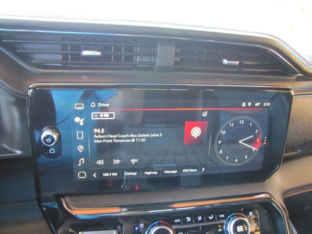 Used 2023 GMC Sierra 1500 AT4 w/ Technology Package AWD/4WD image 43