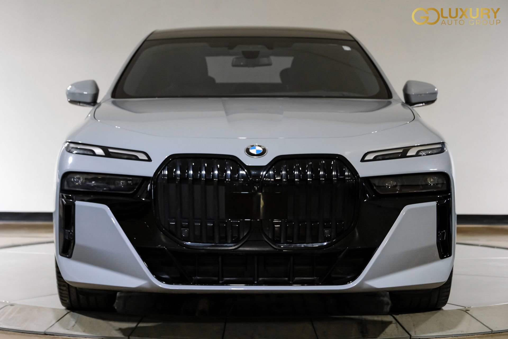 Used 2023 BMW 740i image 7