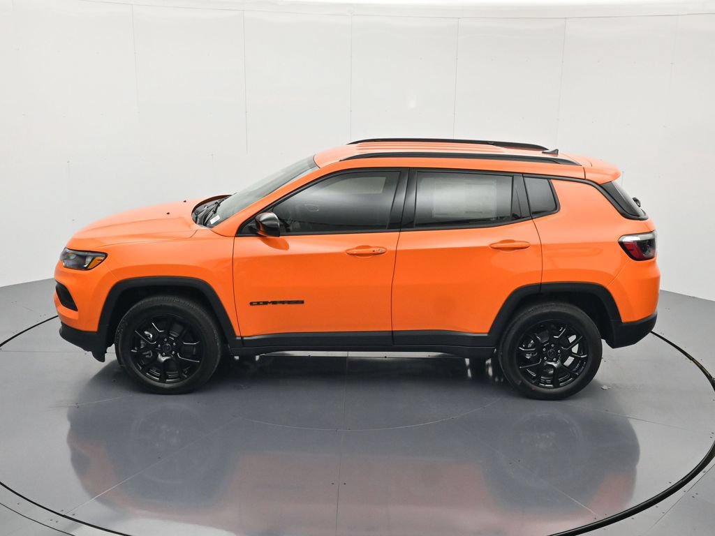 New 2026 Jeep Compass Latitude AWD/4WD image 35