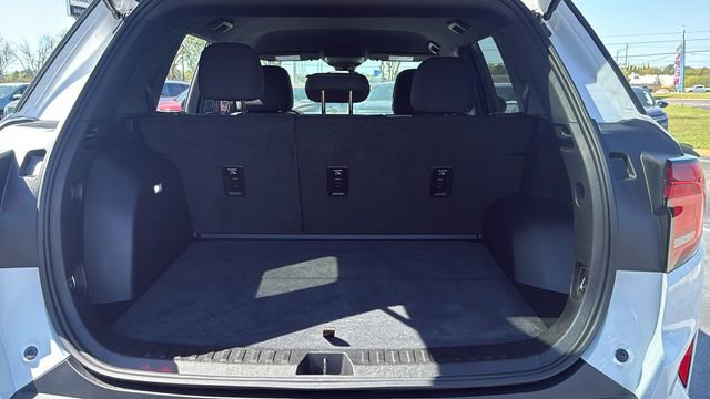 Used 2025 GMC Terrain Elevation image 11