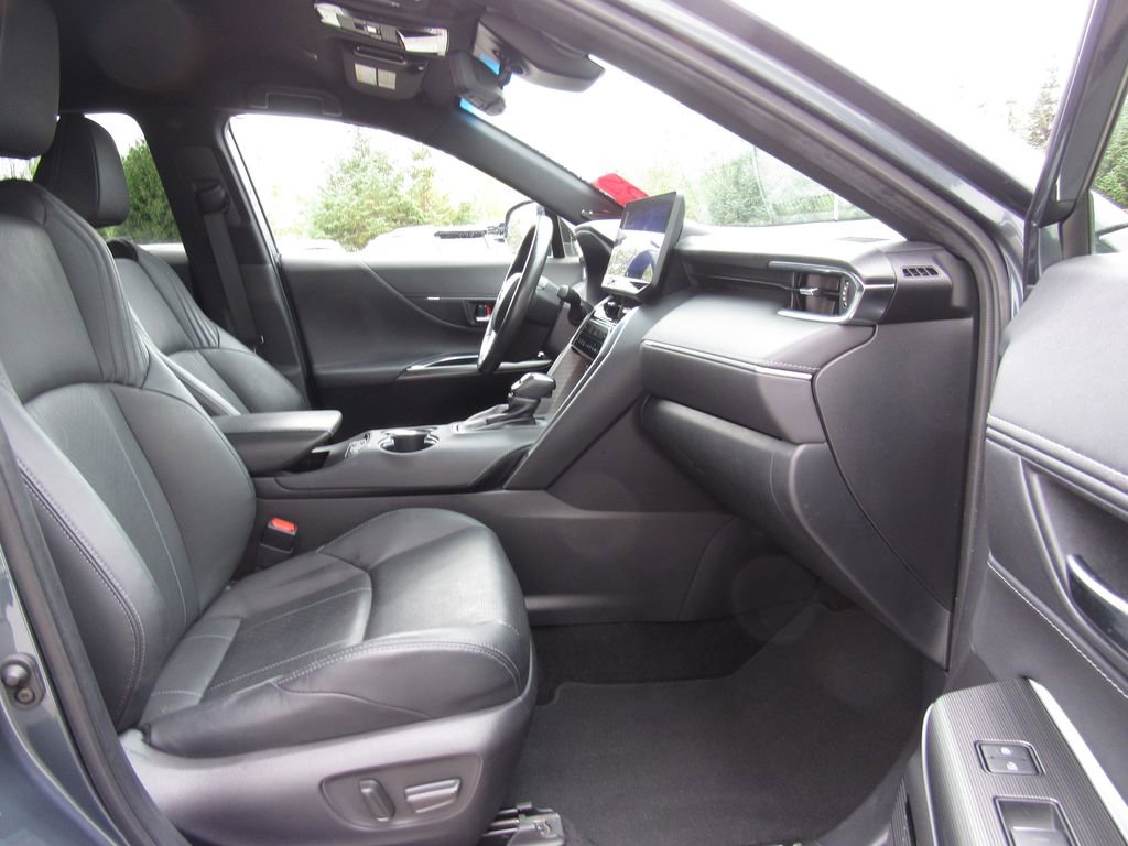 Certified 2023 Toyota Venza Limited AWD/4WD image 18