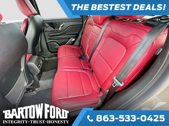 Used 2025 Lincoln Corsair Reserve image 24