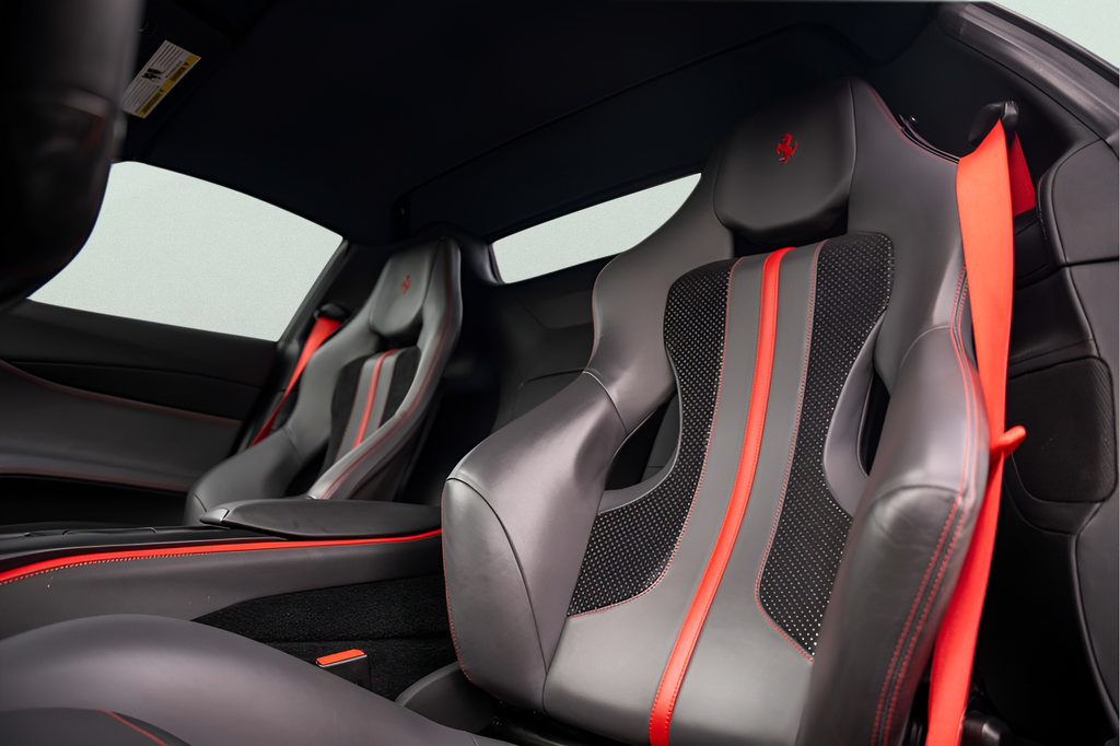 Used 2021 Ferrari 812 GTS RWD image 27