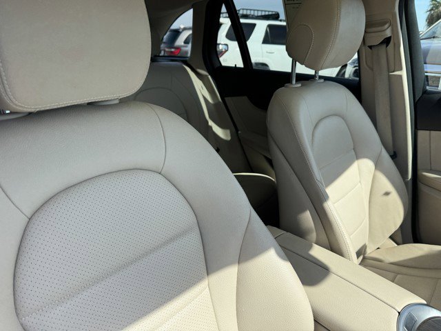 Used 2019 Mercedes-Benz GLC 300 image 9