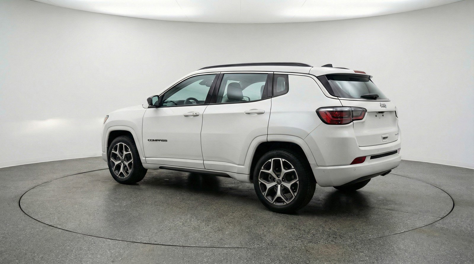 Used 2025 Jeep Compass Limited image 6