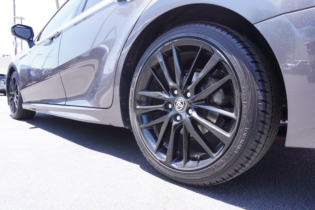 Used 2022 Toyota Camry XSE w/ Carpet Mat Package (TMS) FWD image 6
