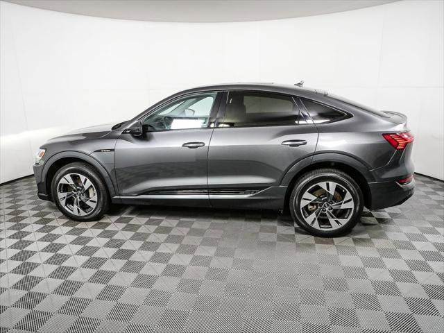 Used 2022 Audi e-tron Premium w/ Convenience Plus Package AWD/4WD image 30