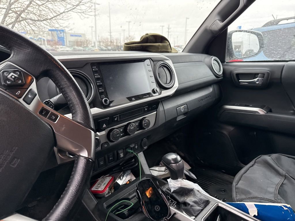 Used 2021 Toyota Tacoma Limited image 14