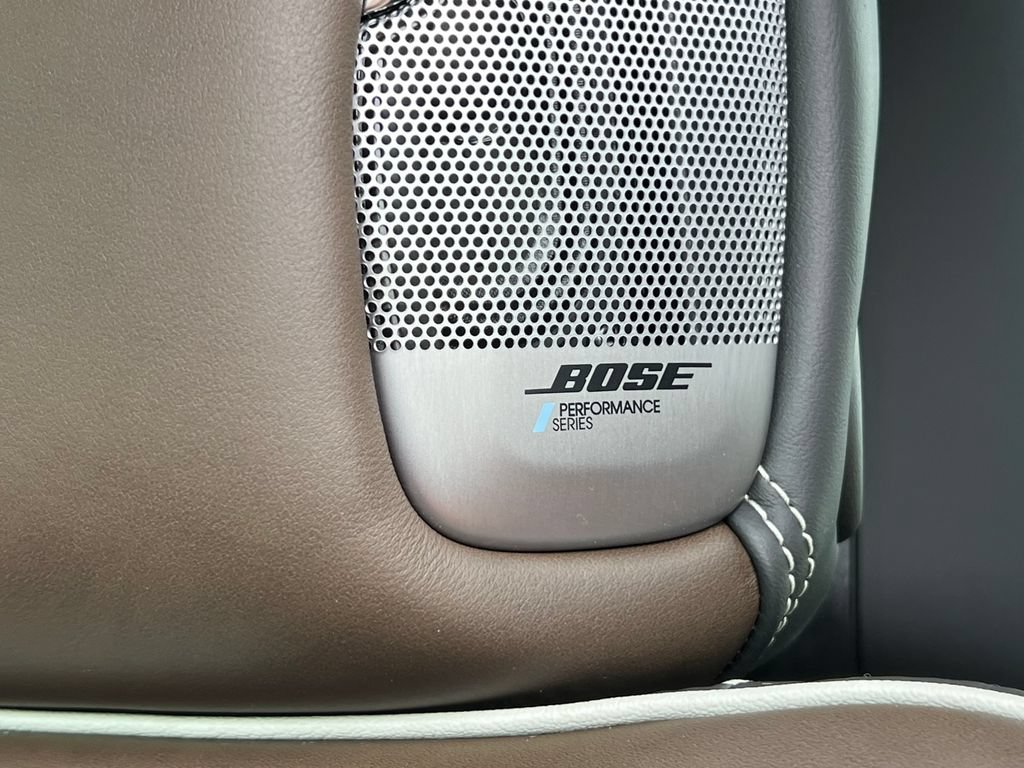 New 2026 GMC Yukon Denali Ultimate w/ LPO, Floor Liner Package AWD/4WD image 15