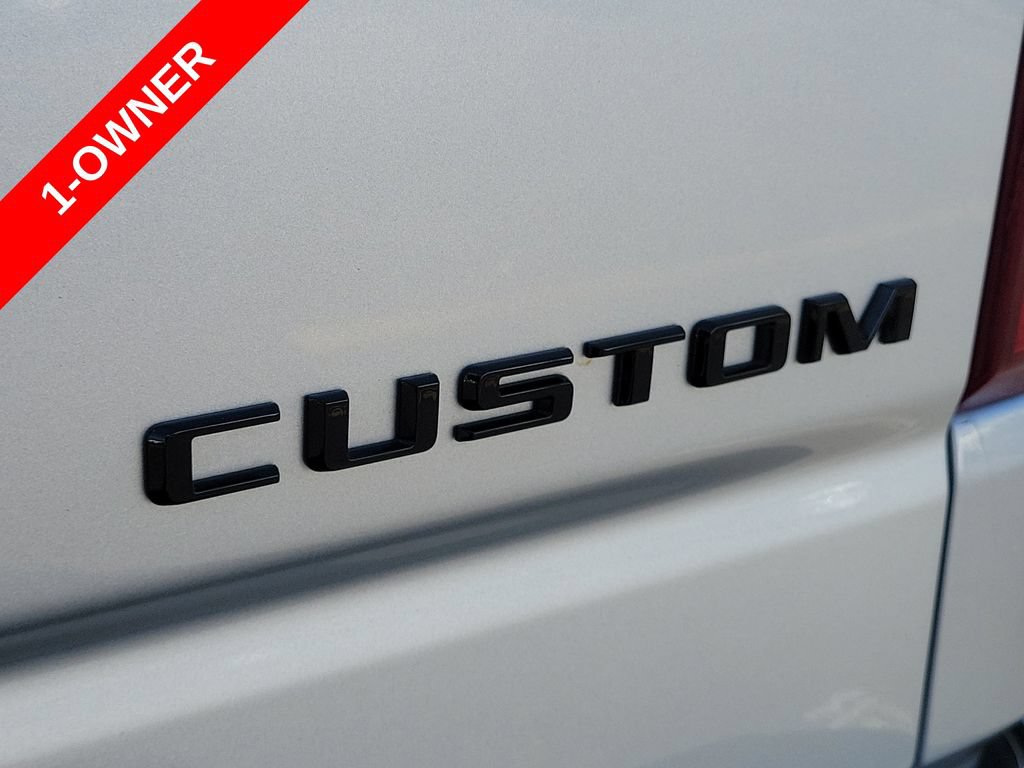 Used 2022 Chevrolet Silverado 1500 Custom w/ LPO, Dark Essentials Package RWD image 10