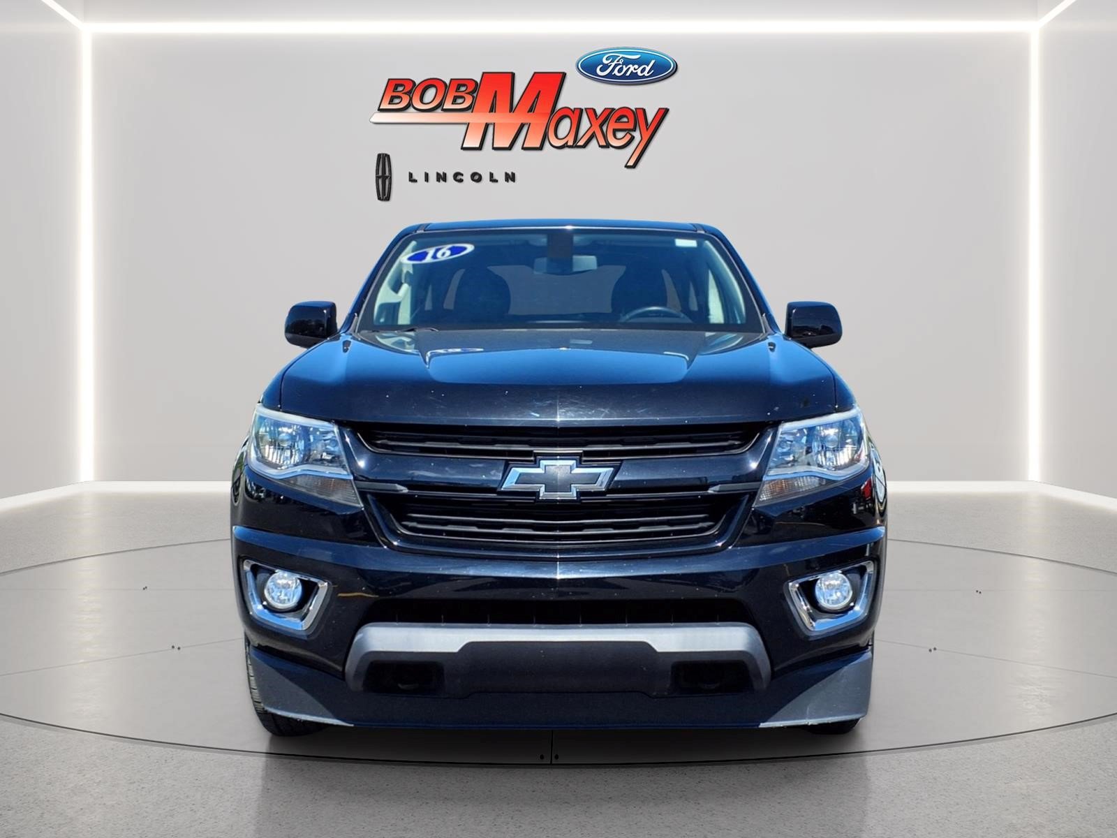 Used 2016 Chevrolet Colorado LT w/ Midnight Edition AWD/4WD image 2