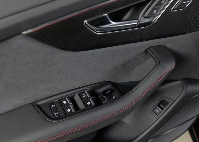 New 2026 Audi SQ8 Prestige image 28