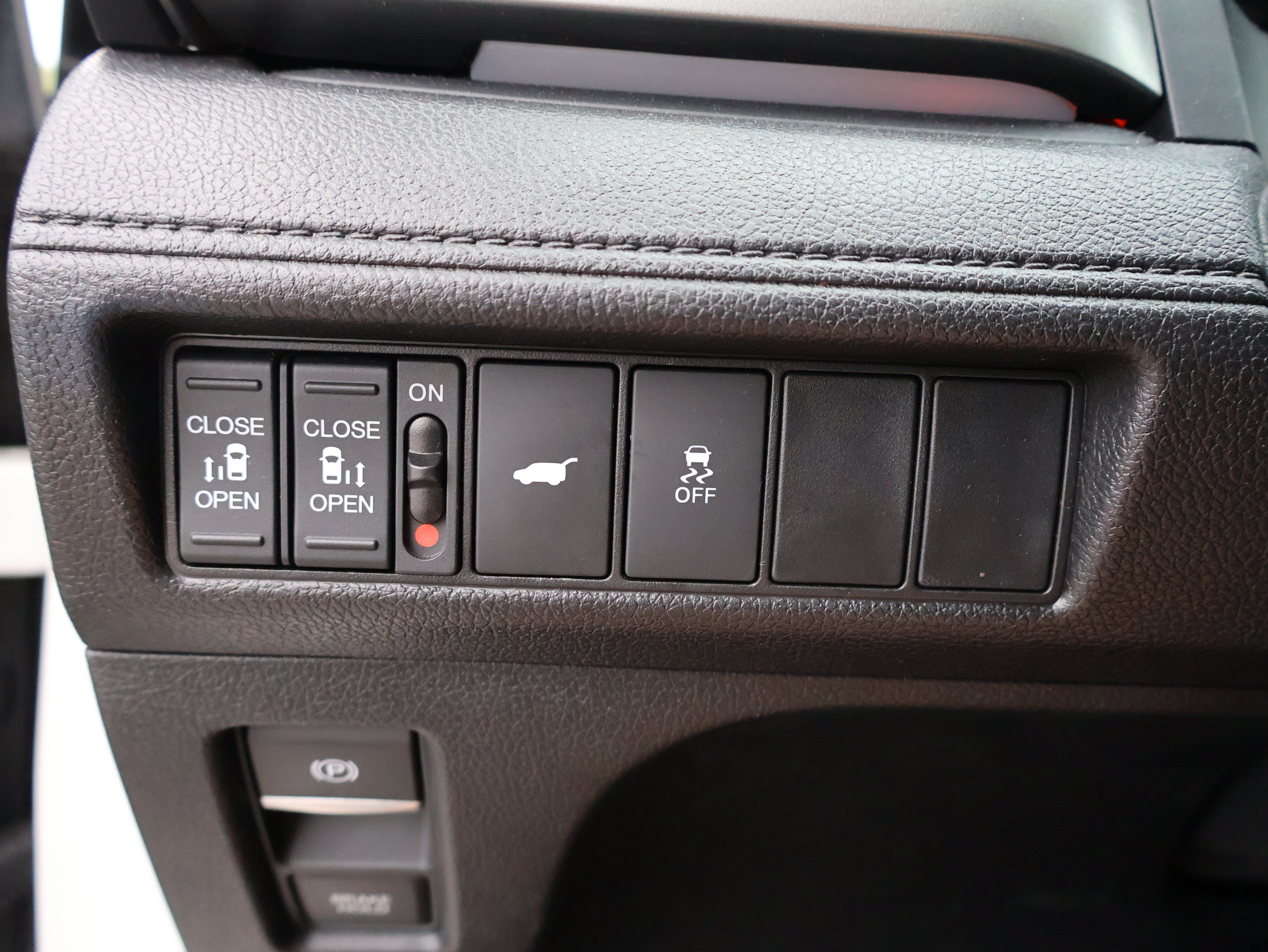 Used 2025 Honda Odyssey Sport-L image 45