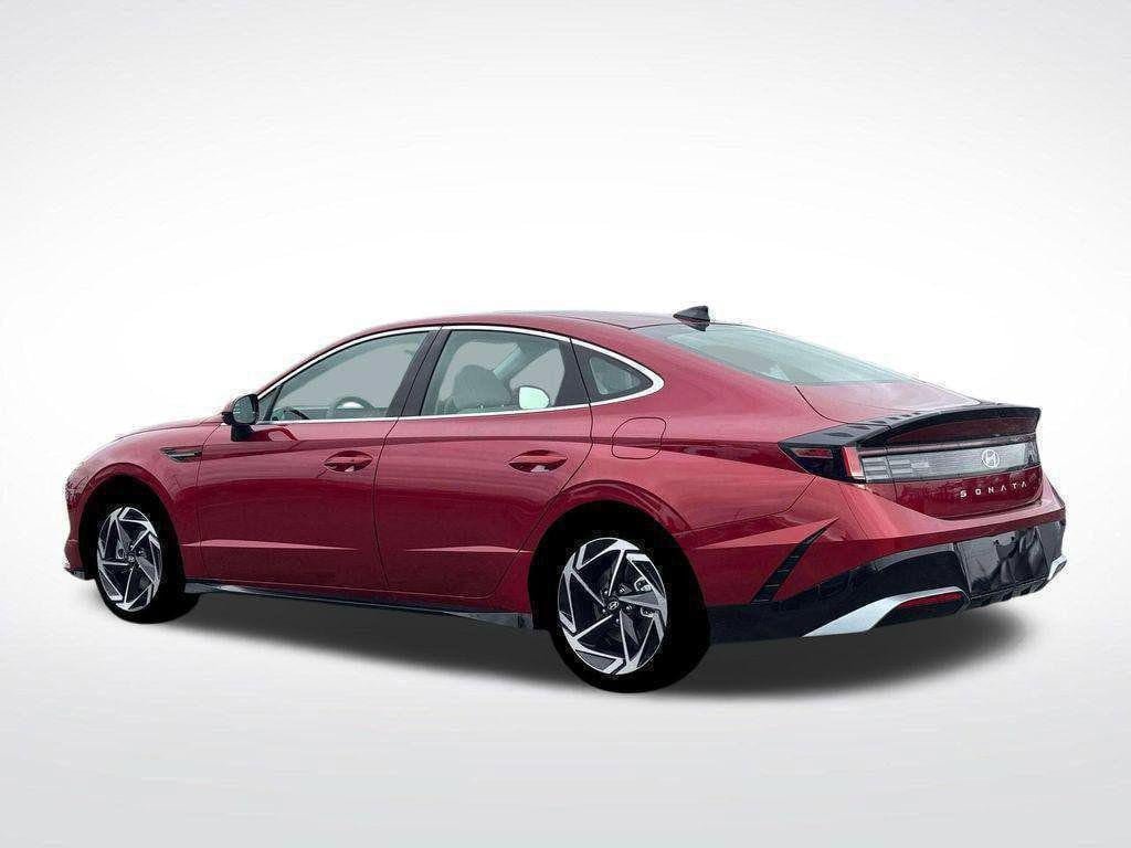 New 2026 Hyundai Sonata SEL FWD image 4