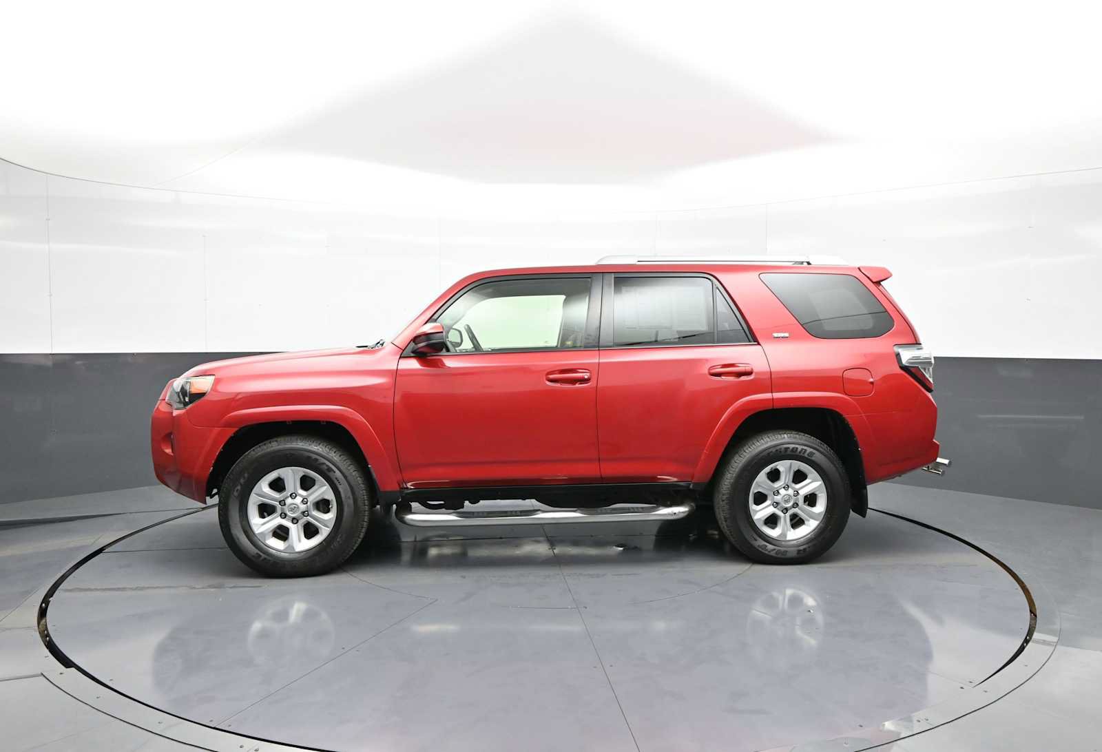 Used 2016 Toyota 4Runner SR5 AWD/4WD image 9