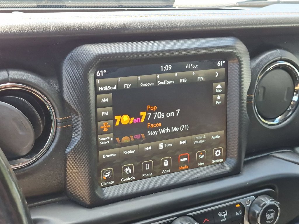 Certified 2020 Jeep Wrangler Unlimited Sahara AWD/4WD image 16