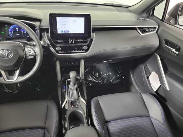 Used 2025 Toyota Corolla Cross AWD Hybrid w/ Convenience Package image 18