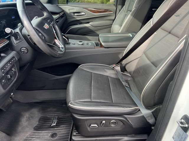 Used 2023 Cadillac Escalade Premium Luxury w/ Performance Package AWD/4WD image 21