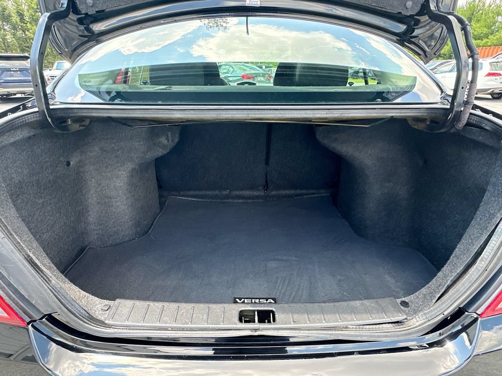 Used 2018 Nissan Versa SV FWD image 22