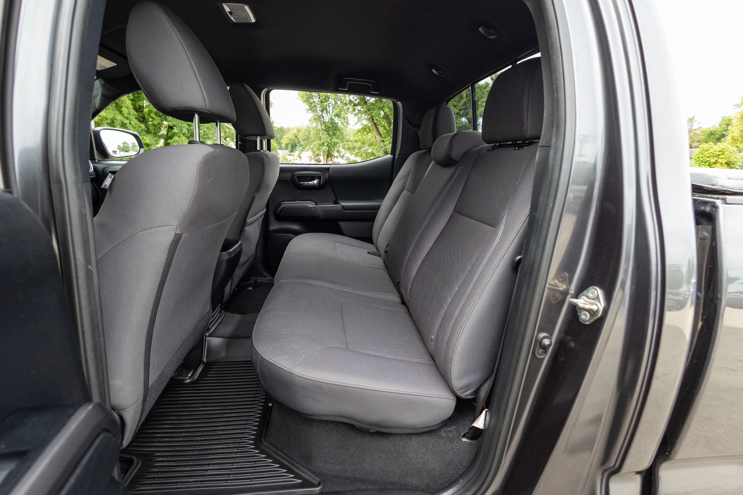 Used 2019 Toyota Tacoma TRD Sport AWD/4WD image 28