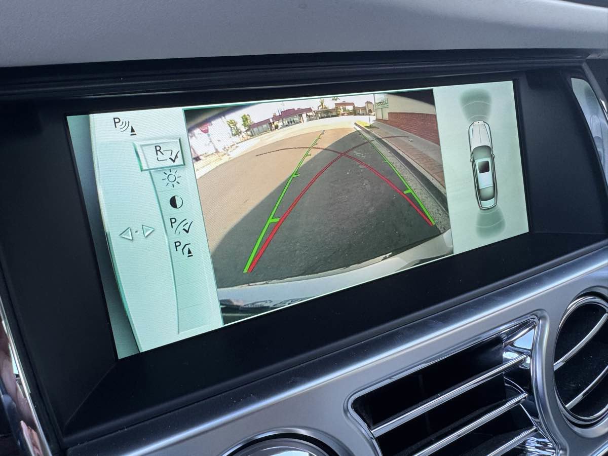 Used 2014 Rolls-Royce Wraith image 27