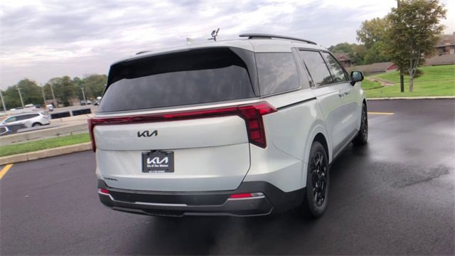 New 2026 Kia Carnival SX w/ SX Dark Edition Package image 2