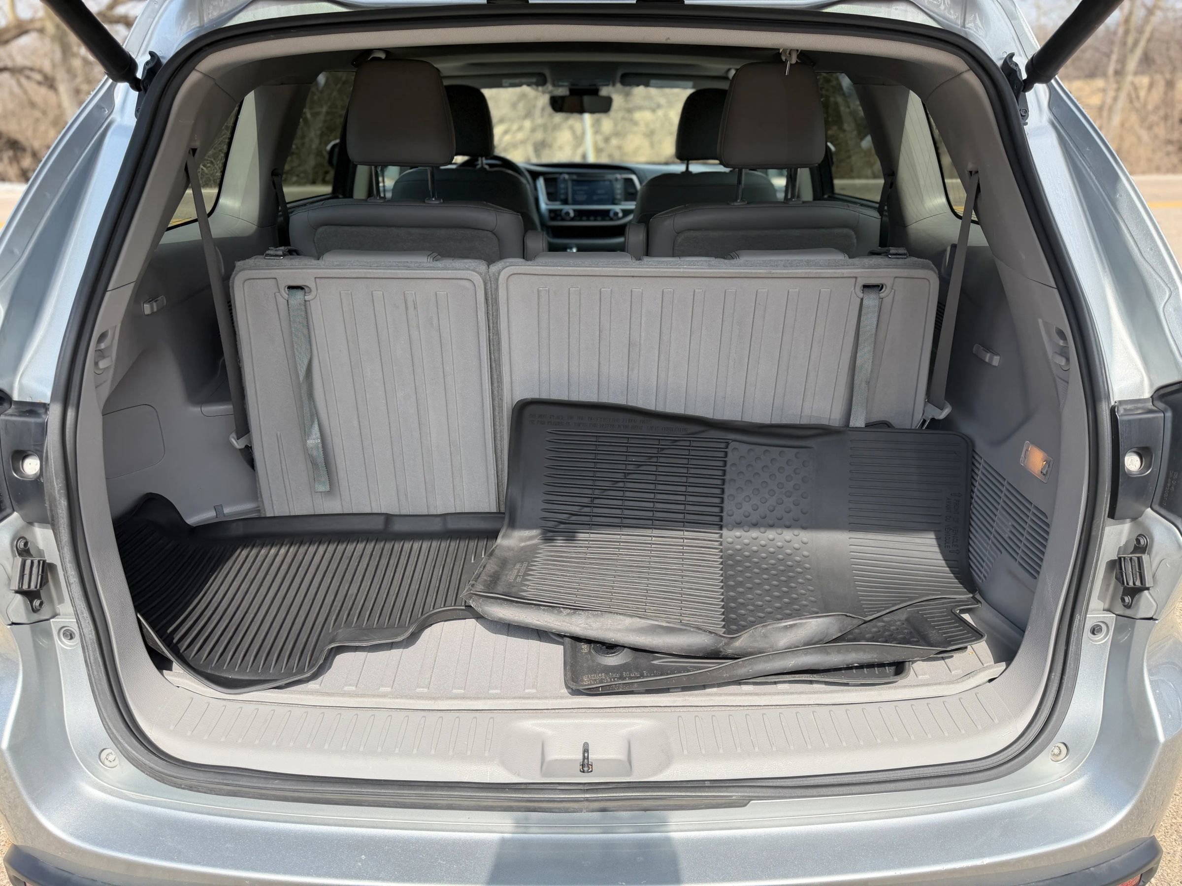 Used 2017 Toyota Highlander XLE image 14