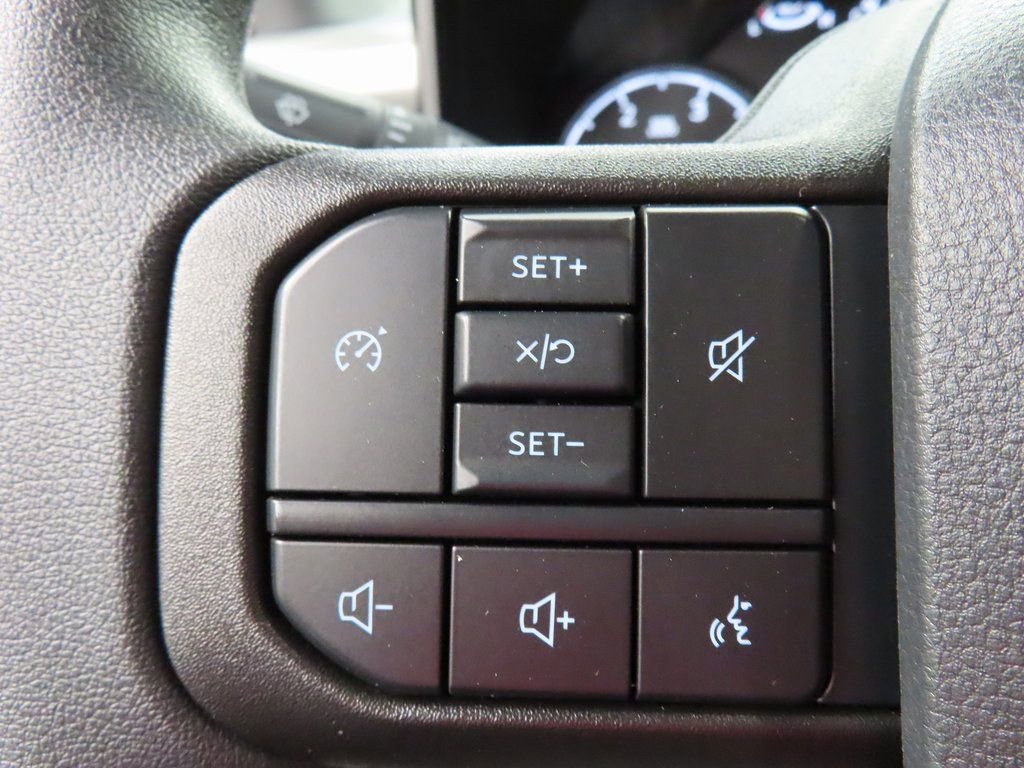 Used 2025 Ford F350 XLT AWD/4WD image 42