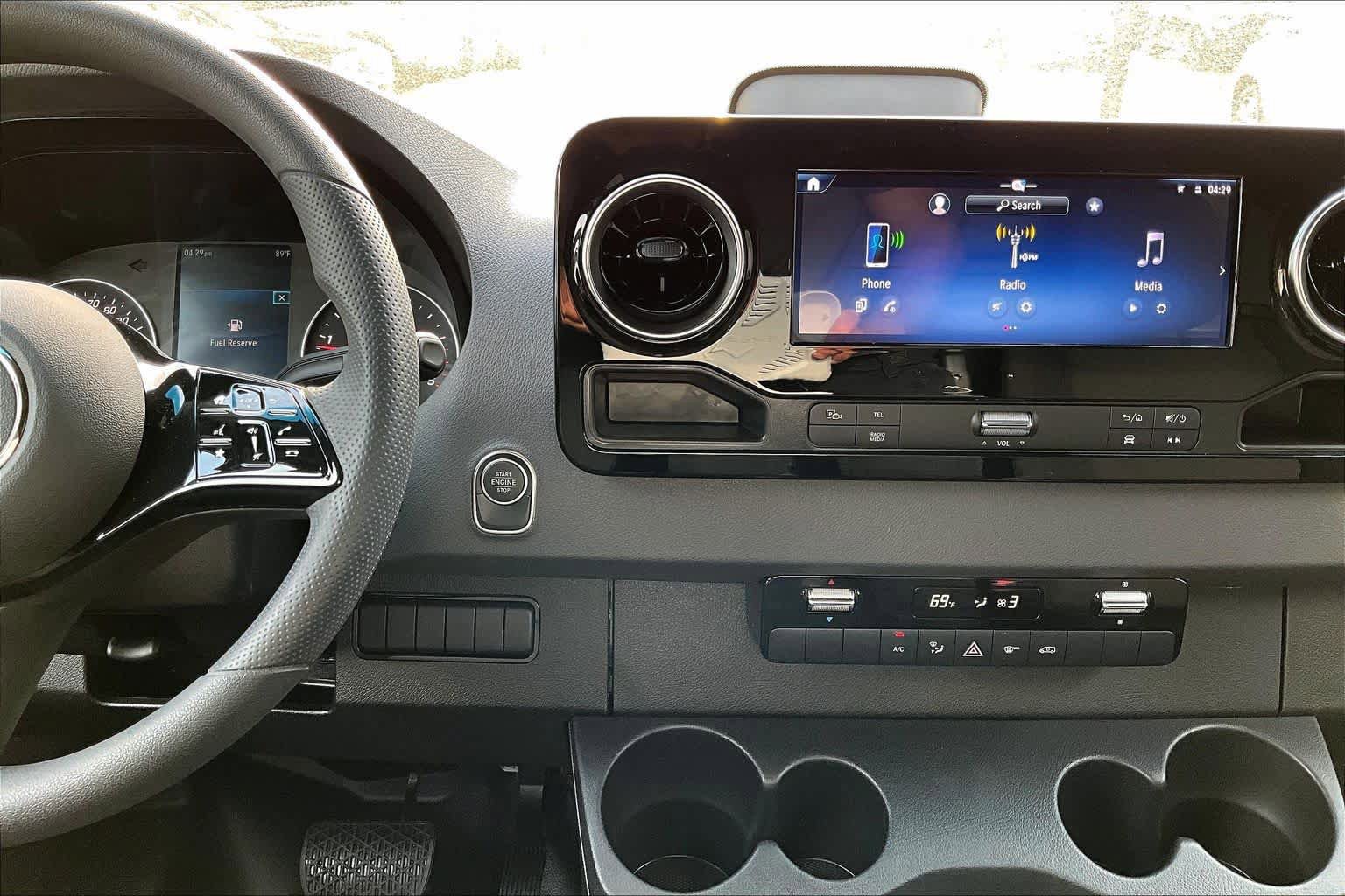New 2025 Mercedes-Benz Sprinter 2500 image 9