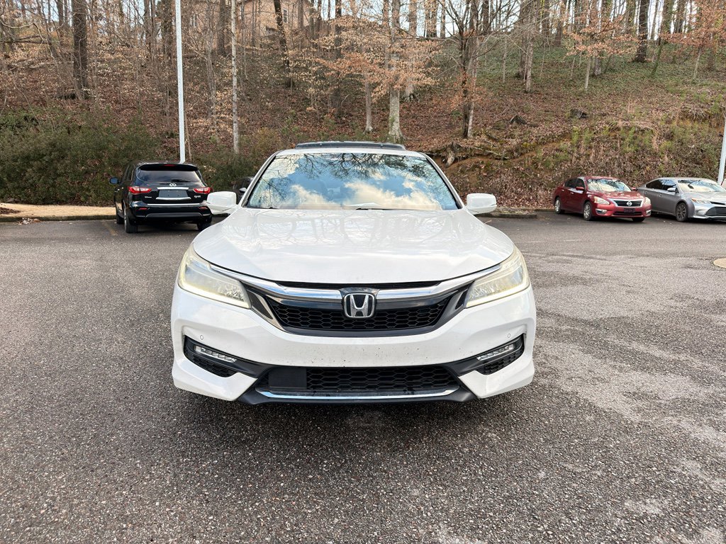 Used 2016 Honda Accord Touring image 8