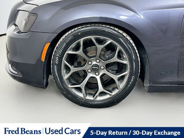 Used 2017 Chrysler 300 S image 31
