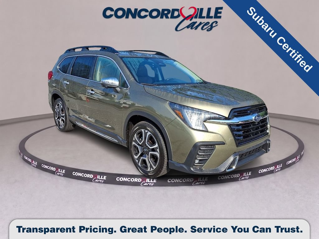 Used 2023 Subaru Ascent Touring AWD/4WD image 1