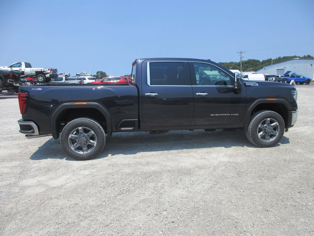 New 2026 GMC Sierra 2500 SLT AWD/4WD image 3