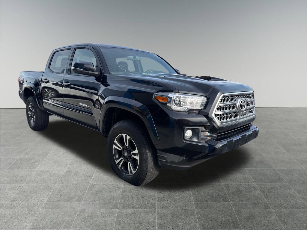 Used 2017 Toyota Tacoma TRD Sport image 8