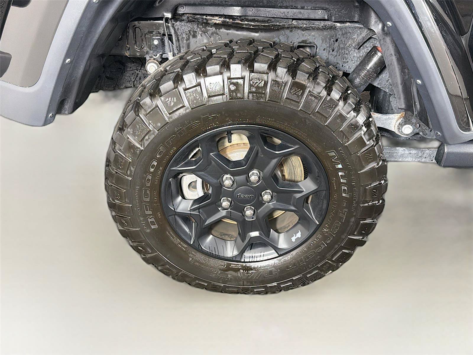 Used 2023 Jeep Gladiator Sport AWD/4WD image 35