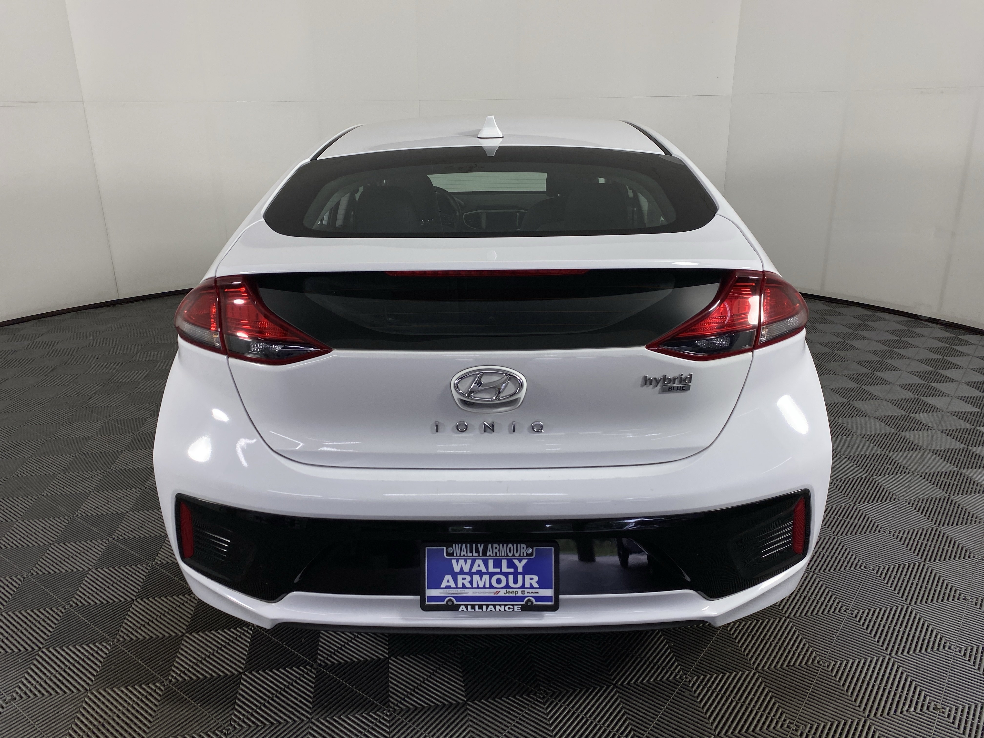 Used 2019 Hyundai Ioniq Blue FWD image 7