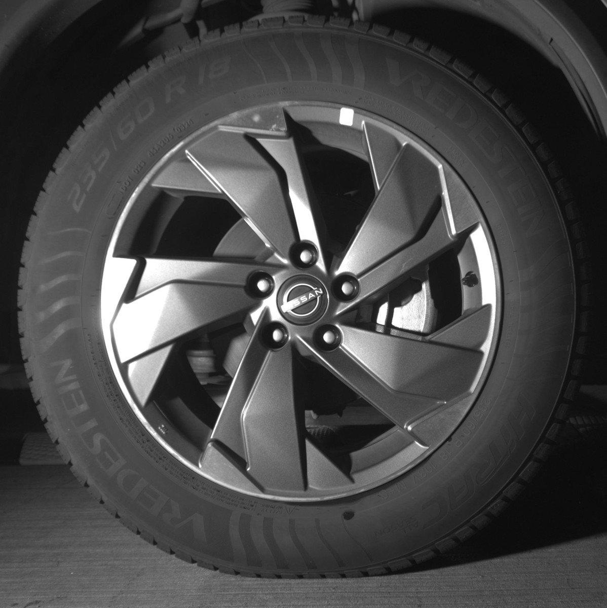 Used 2025 Nissan Rogue SV FWD image 13
