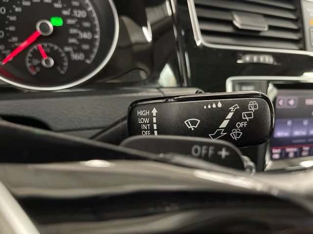 Used 2015 Volkswagen Golf SEL FWD image 18