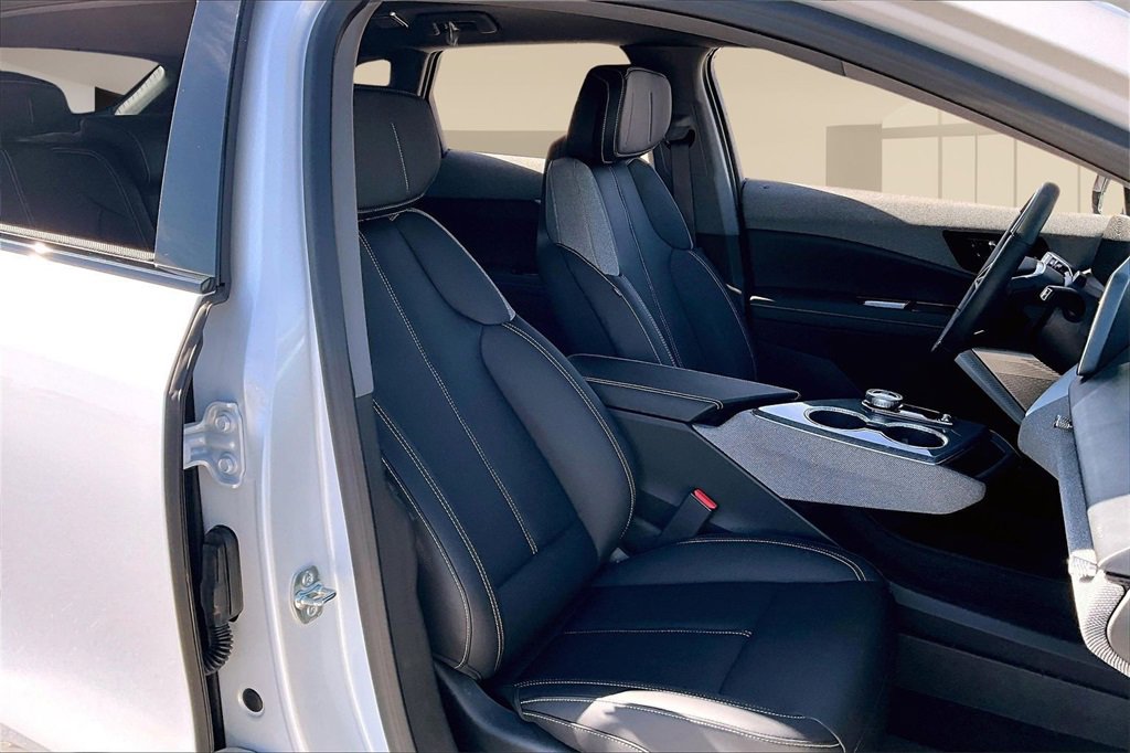 Certified 2025 Cadillac Optiq Luxury 1 image 7