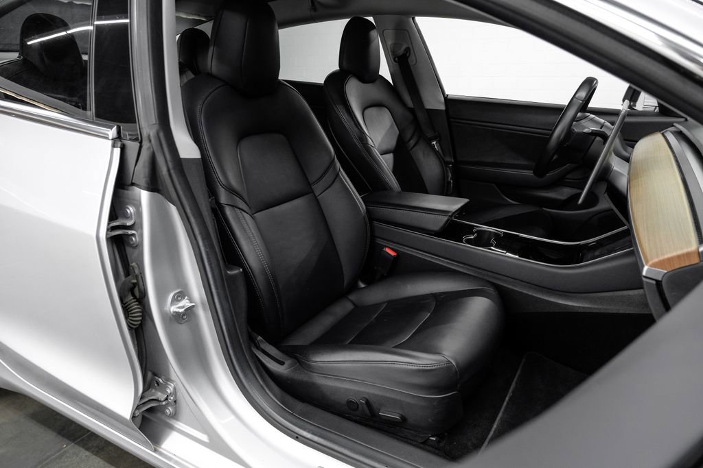 Used 2018 Tesla Model 3 Mid Range image 38