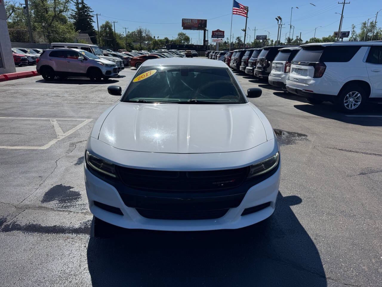 Used 2017 Dodge Charger R/T w/ Blacktop Package RWD image 2