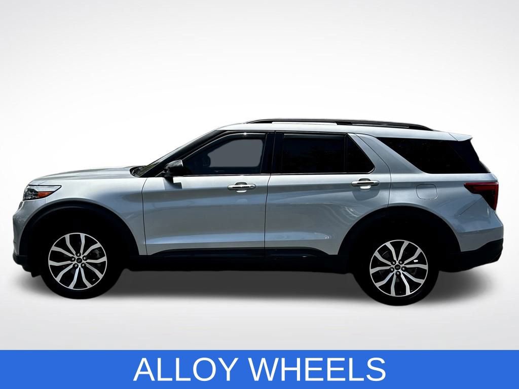 Used 2023 Ford Explorer ST AWD/4WD image 3