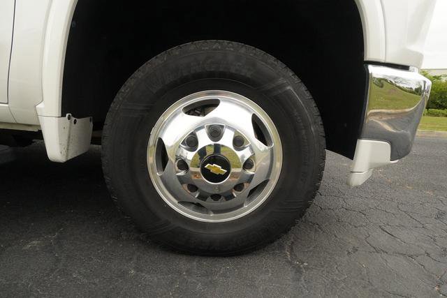 Used 2020 Chevrolet Silverado 3500 LTZ w/ LTZ Plus Package AWD/4WD image 45