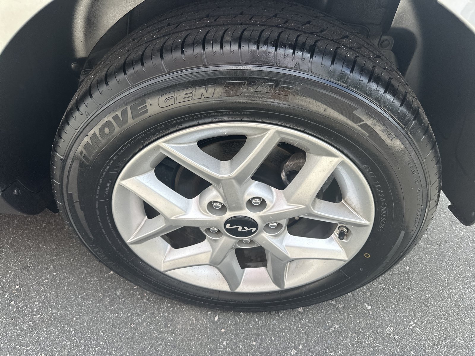 Used 2024 Kia Soul LX w/ LX Technology Package FWD image 31
