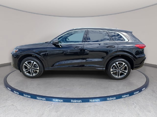 Used 2025 Audi Q5 Premium w/ Convenience Package AWD/4WD image 9