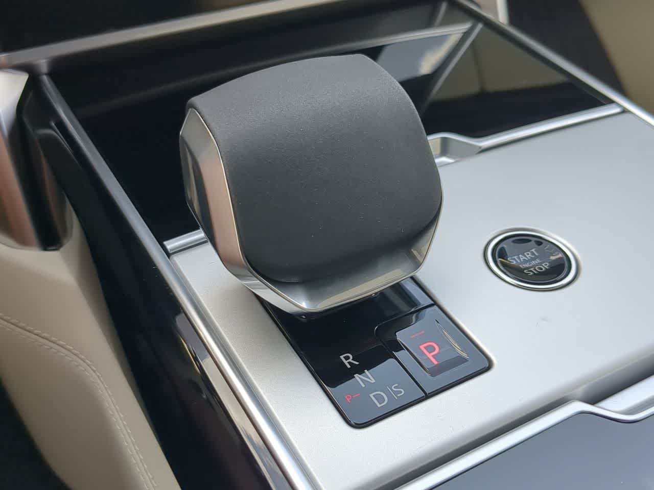 New 2026 Land Rover Range Rover SE AWD/4WD image 34