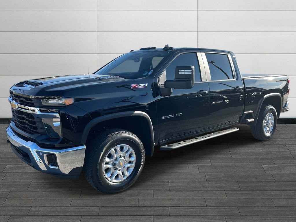 Used 2025 Chevrolet Silverado 2500 LT w/ All Star Edition AWD/4WD image 4