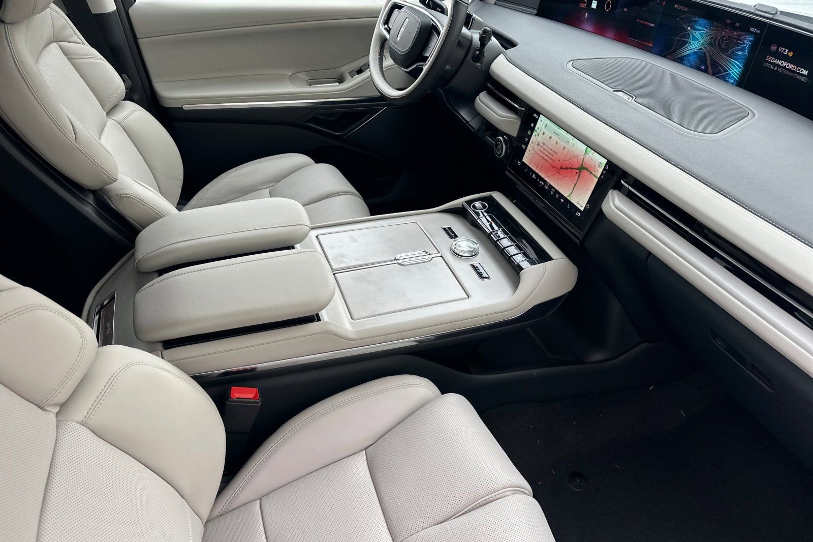 New 2026 Lincoln Navigator Premiere image 16