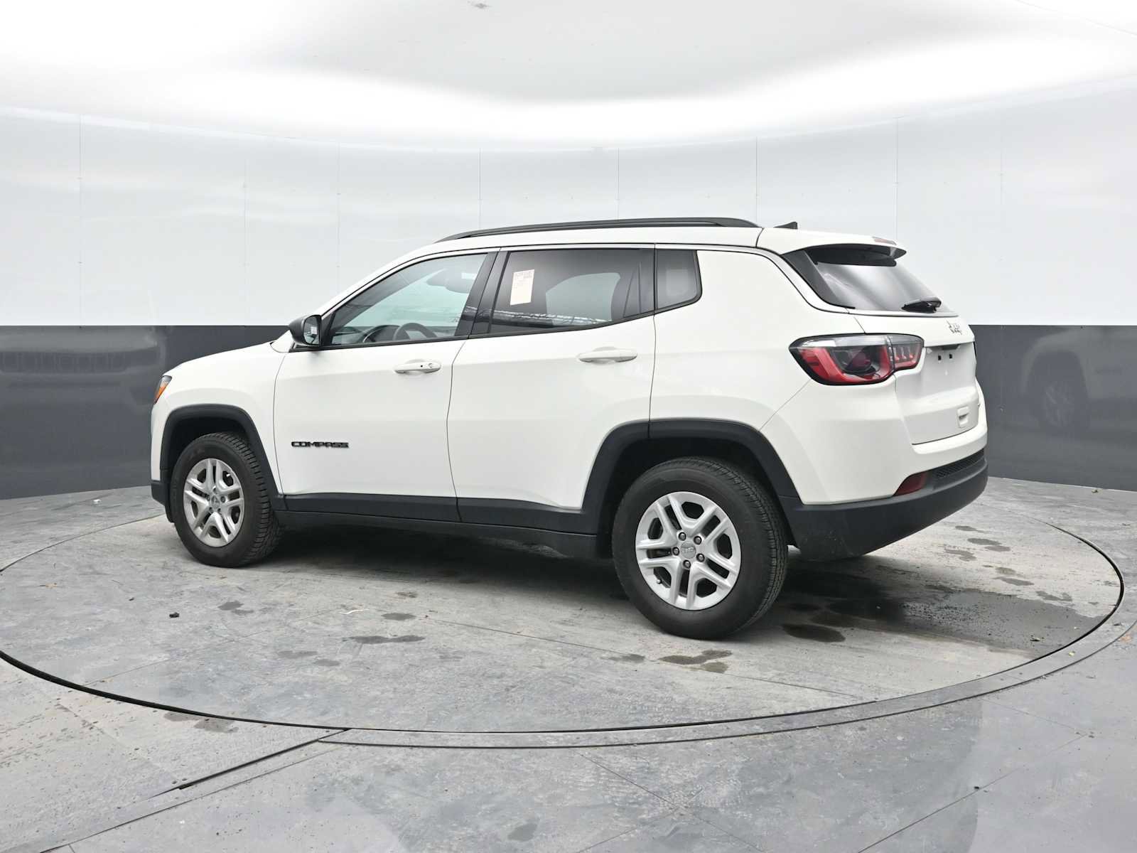 Used 2020 Jeep Compass Sport w/ Tech Group image 2