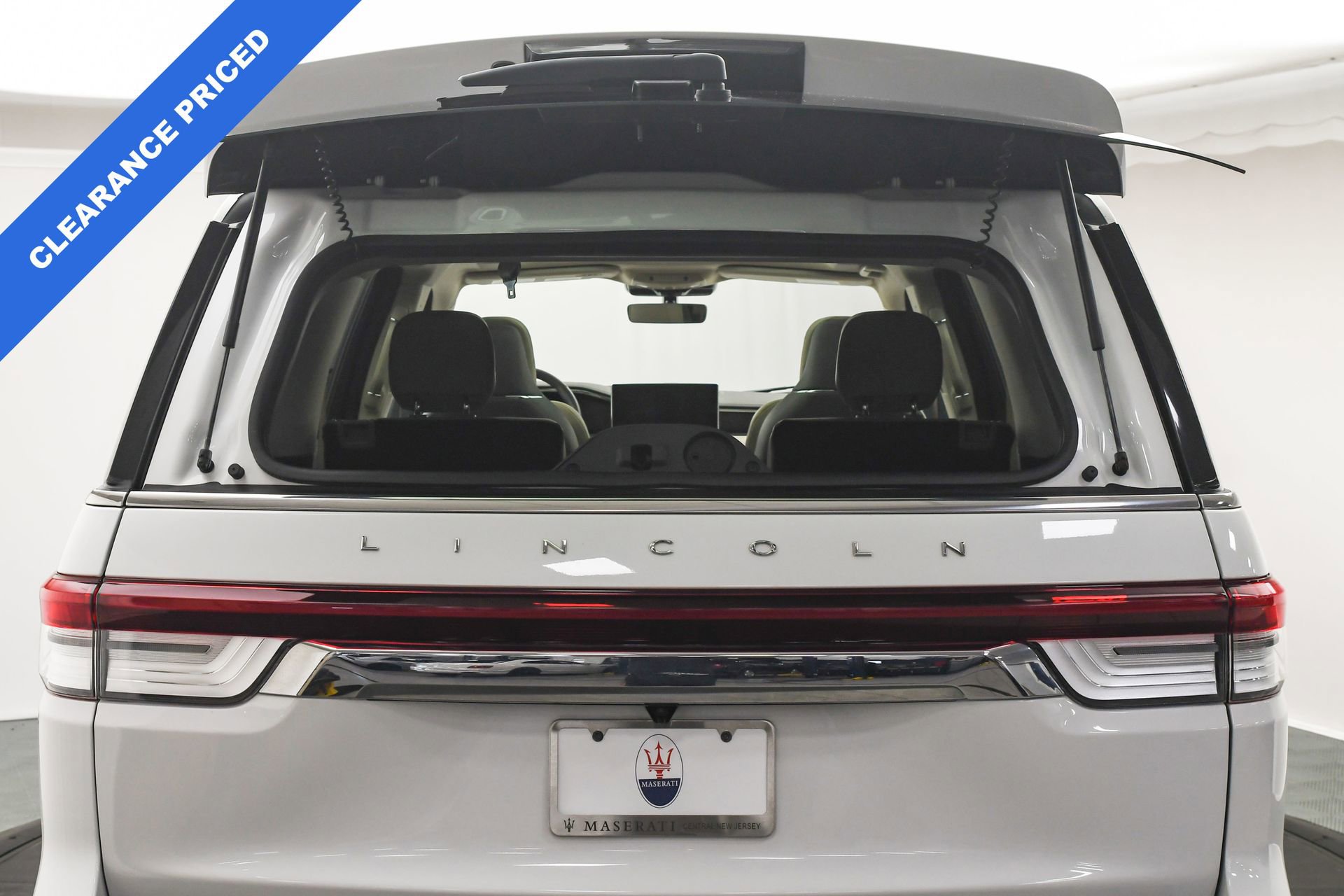 Used 2022 Lincoln Navigator Reserve image 7